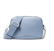 Carica l&#39;immagine nel visualizzatore di Gallery, Michael Kors Camera bag a tracolla Bryant media in pelle martellata Chambray - STANGA Pelletteria
